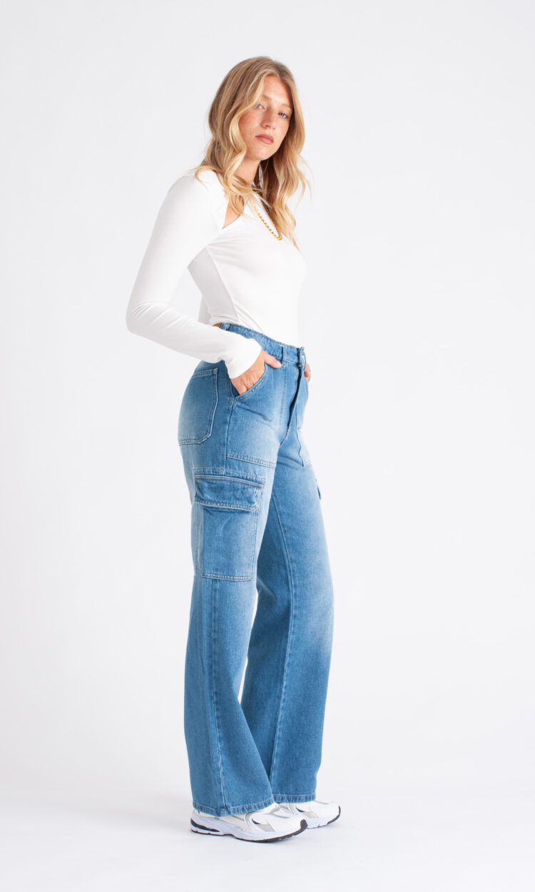 [11167] straight cargo blaque celeste localizado