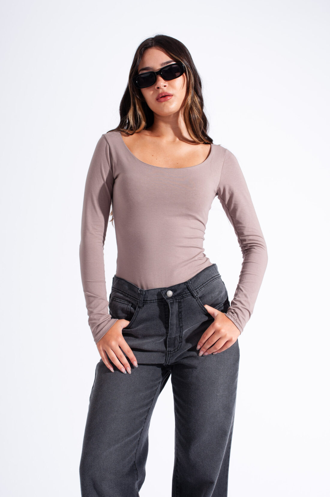 [11255] straight gris localizado levis