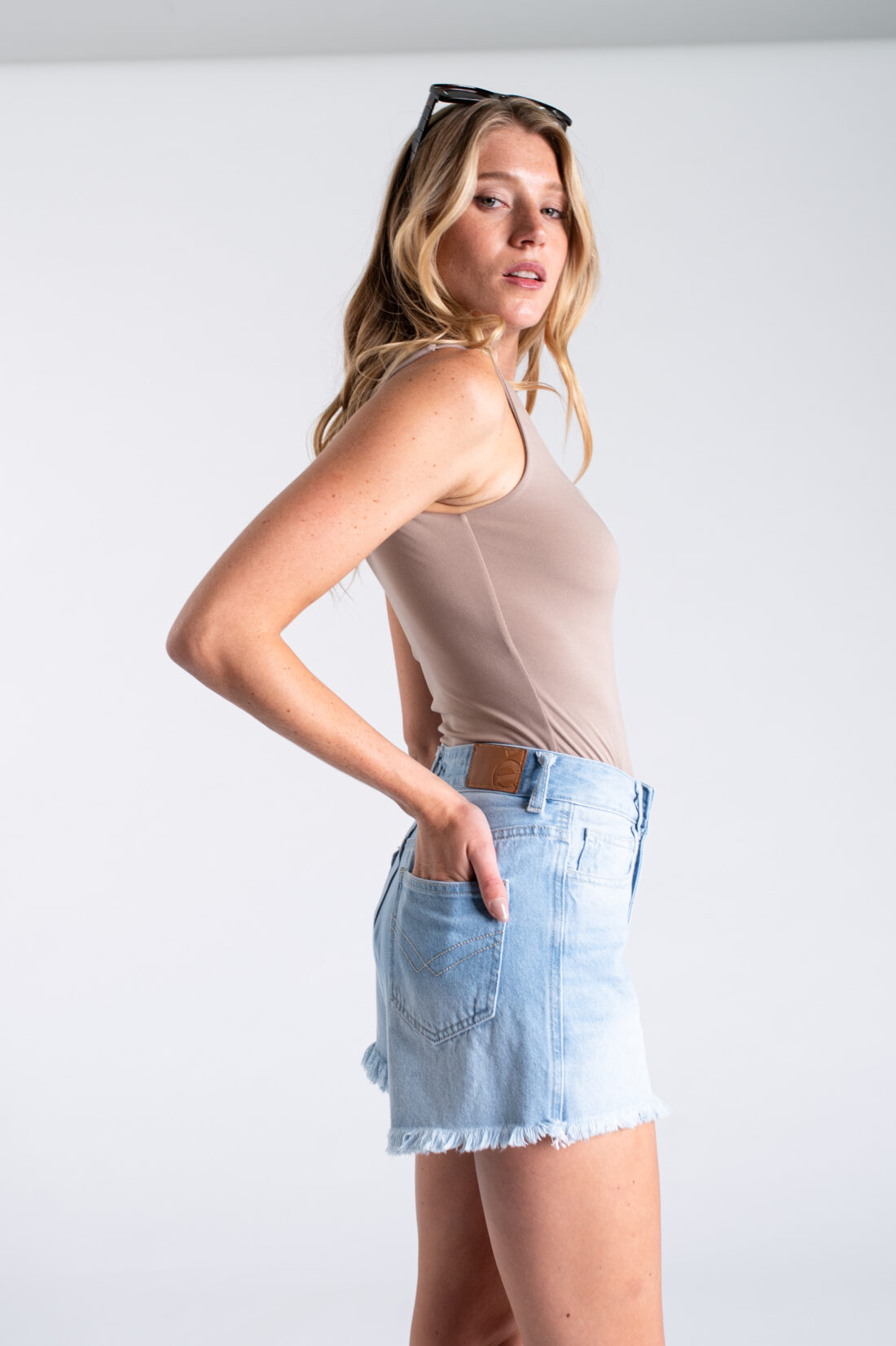 [12015] short celeste bigotes fleco