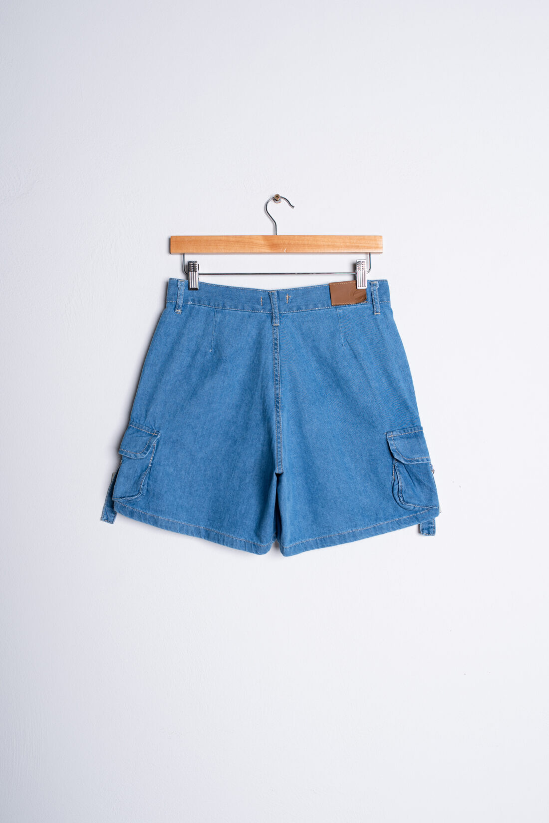 [12013] short cargo celeste hebilla