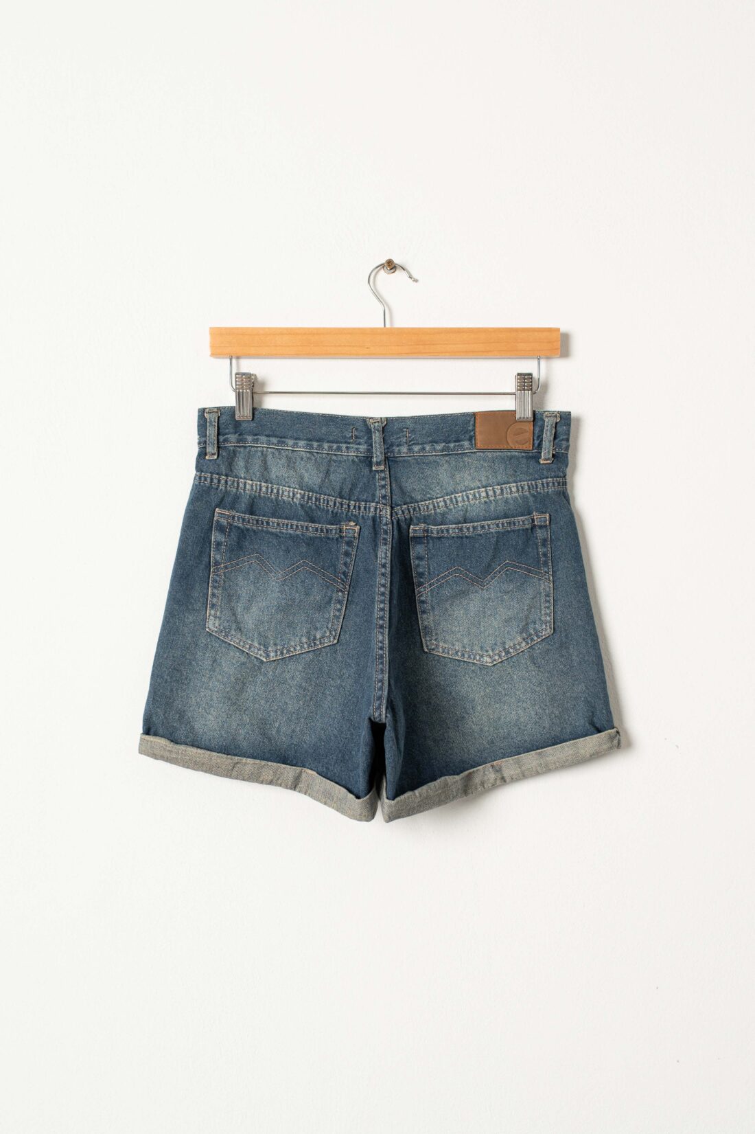 [12016] short mom oxido ruedo rígido