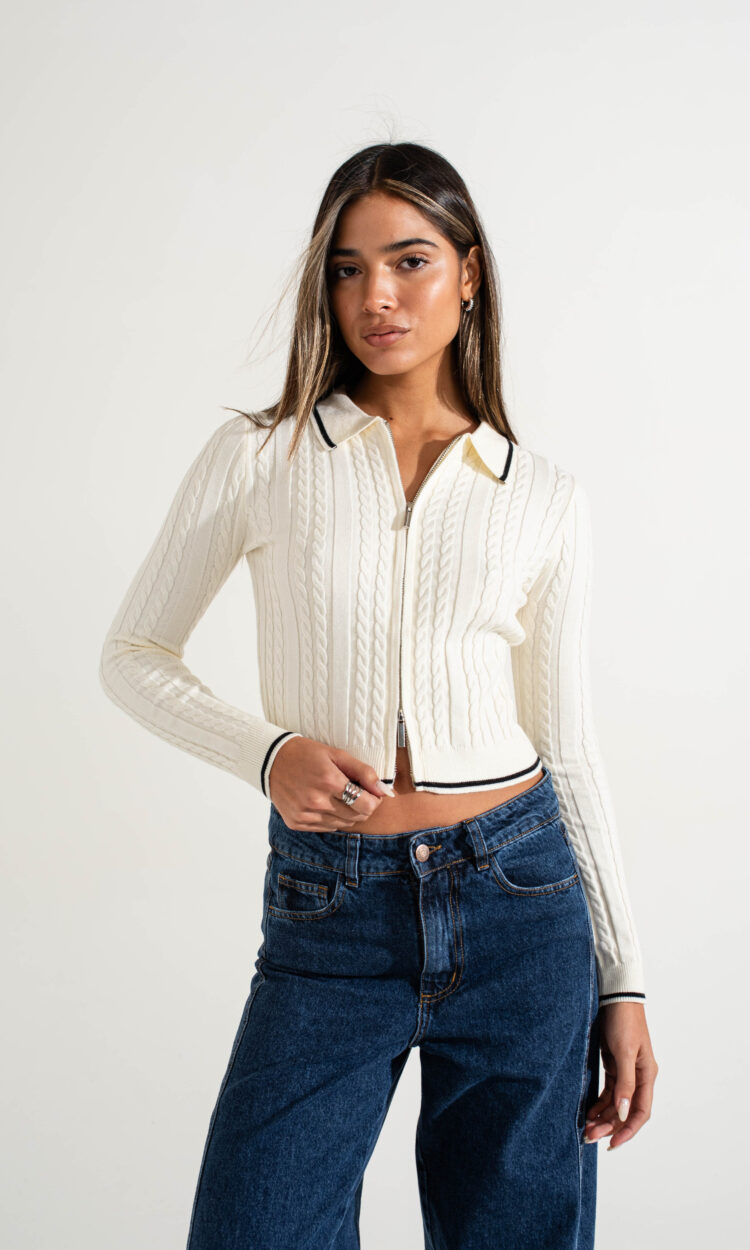EC41 - SWEATER CUELLO TRENZADO