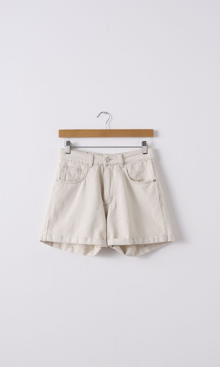 S4506-ES | SHORT DOBLADILLO CRUDO